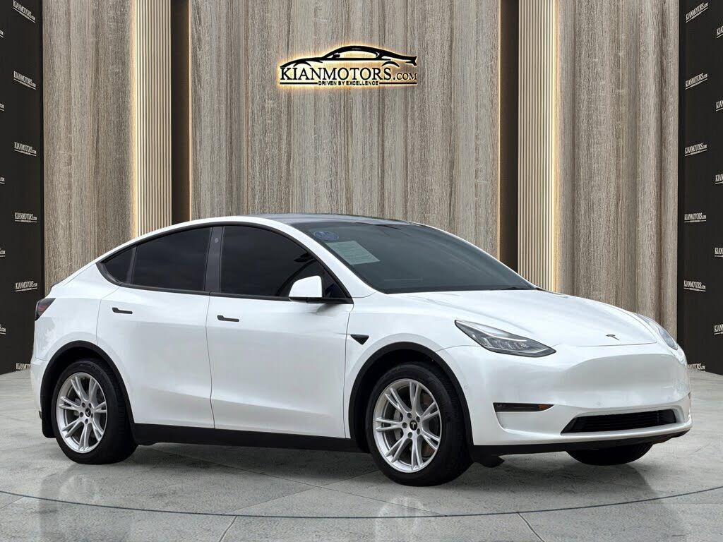 2021 TESLA Model Y