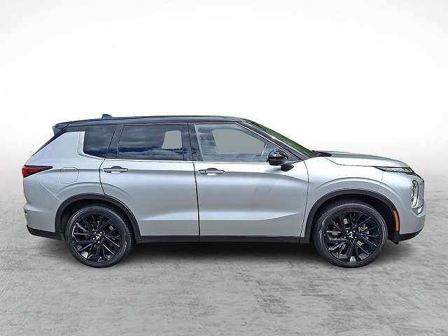 2023 MITSUBISHI Outlander