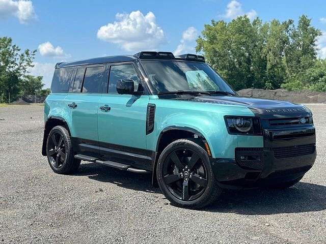 2025 LAND ROVER Defender