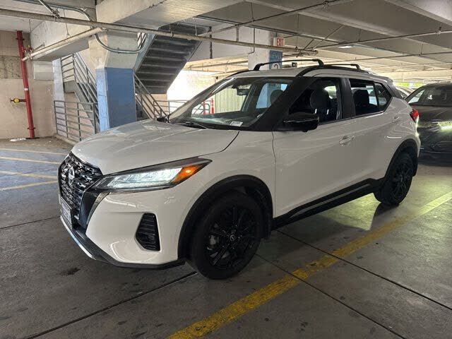 2023 NISSAN Kicks