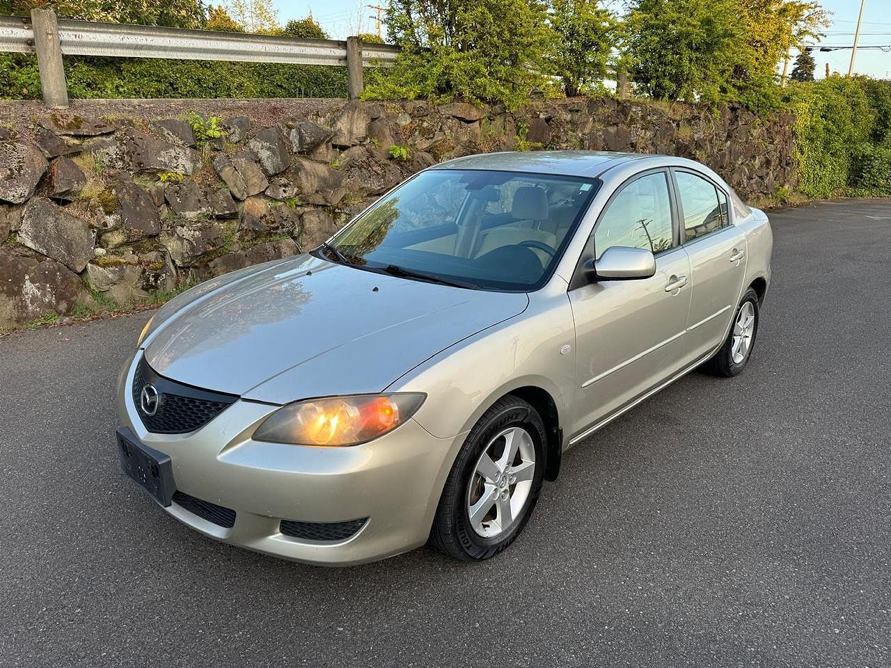 2004 MAZDA Mazda3