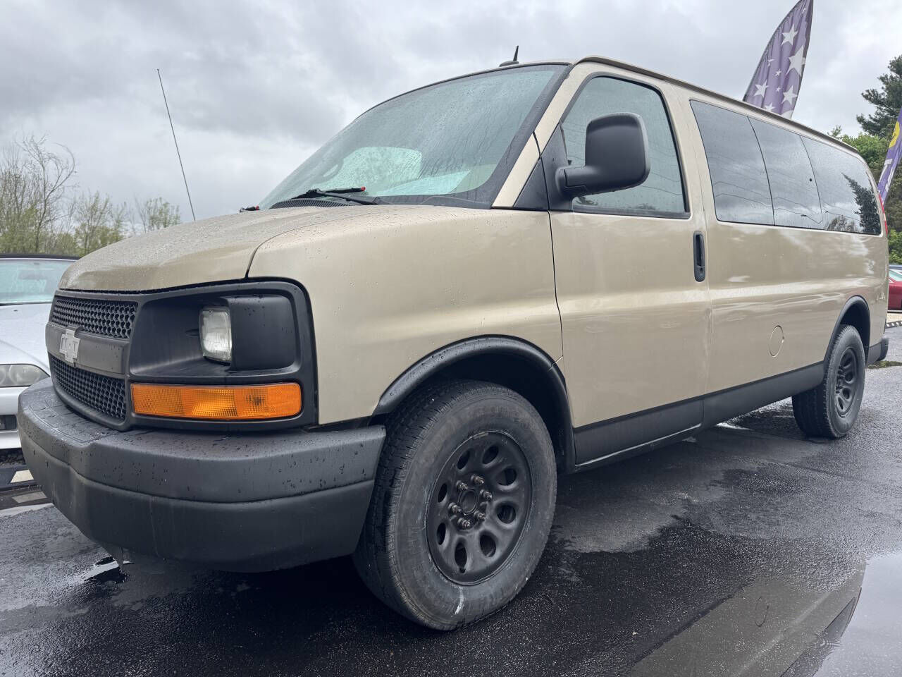 2011 CHEVROLET Express