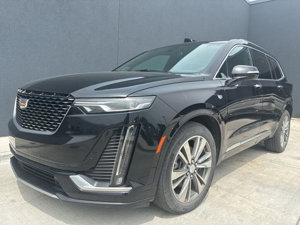 2021 CADILLAC XT6