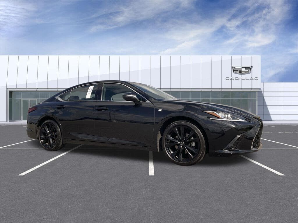 2022 LEXUS ES