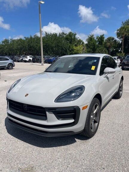 2023 PORSCHE Macan