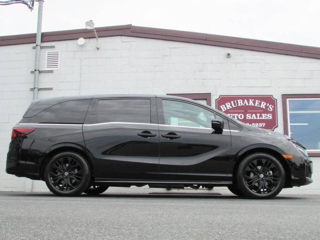 2025 HONDA Odyssey