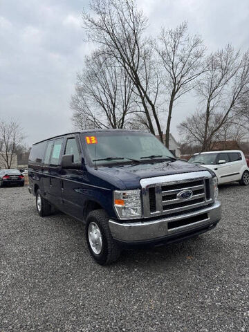 2013 FORD E-350