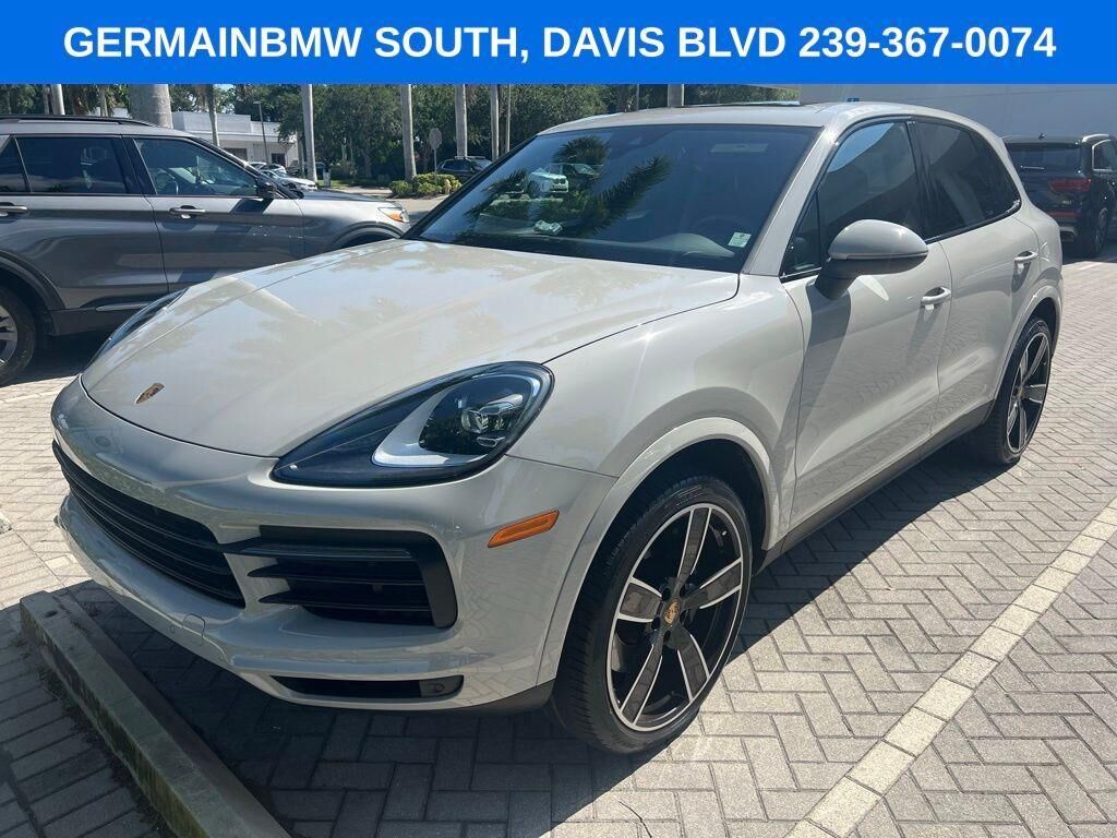 2023 PORSCHE Cayenne