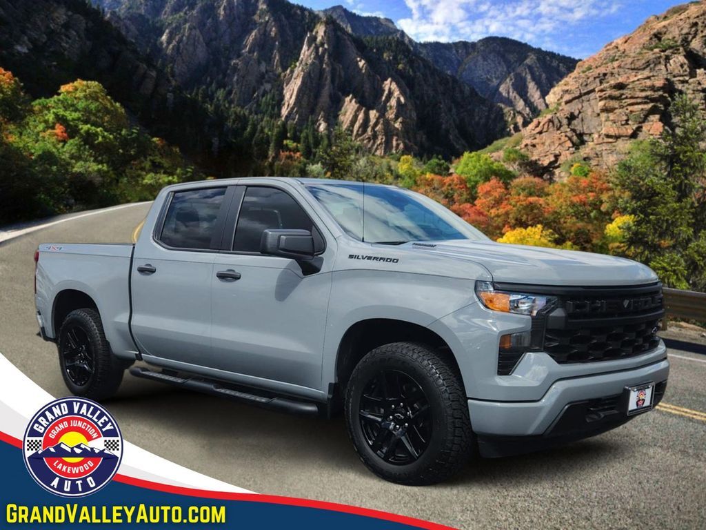 2025 CHEVROLET Silverado