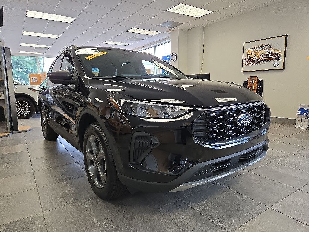 2025 FORD Escape