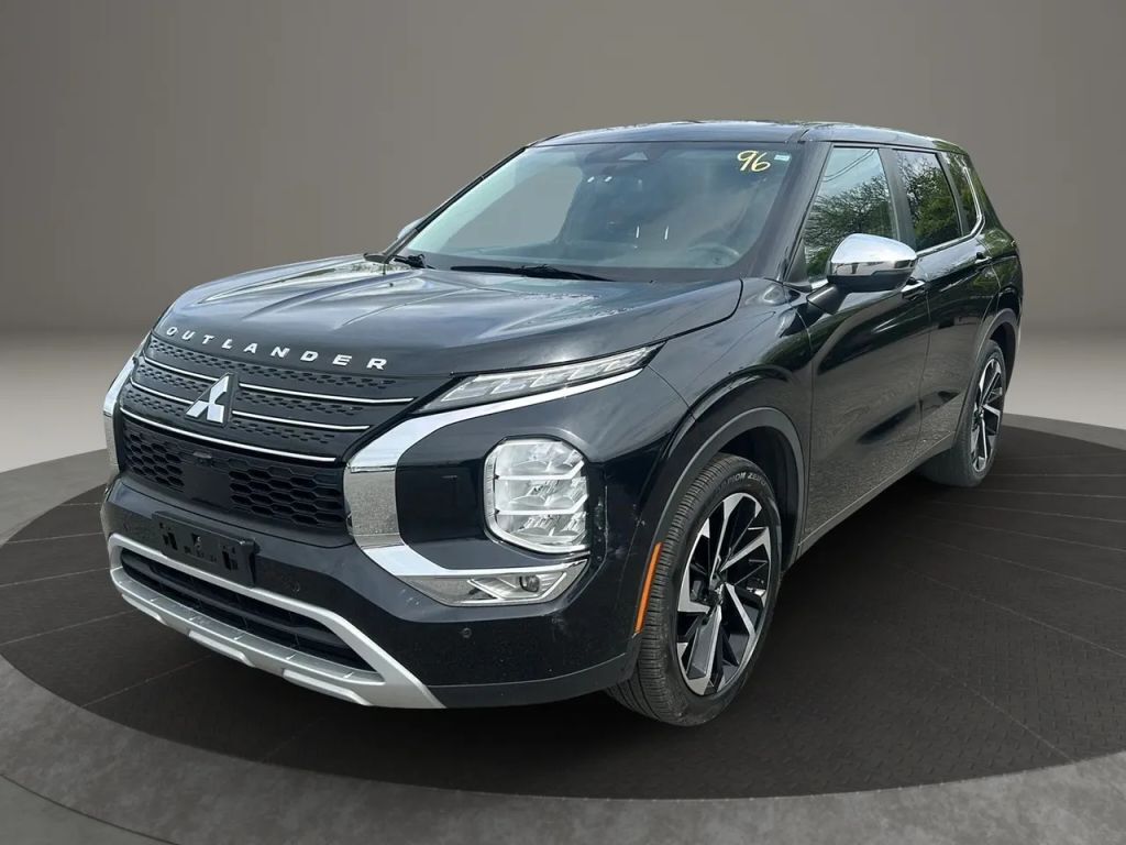 2022 MITSUBISHI Outlander