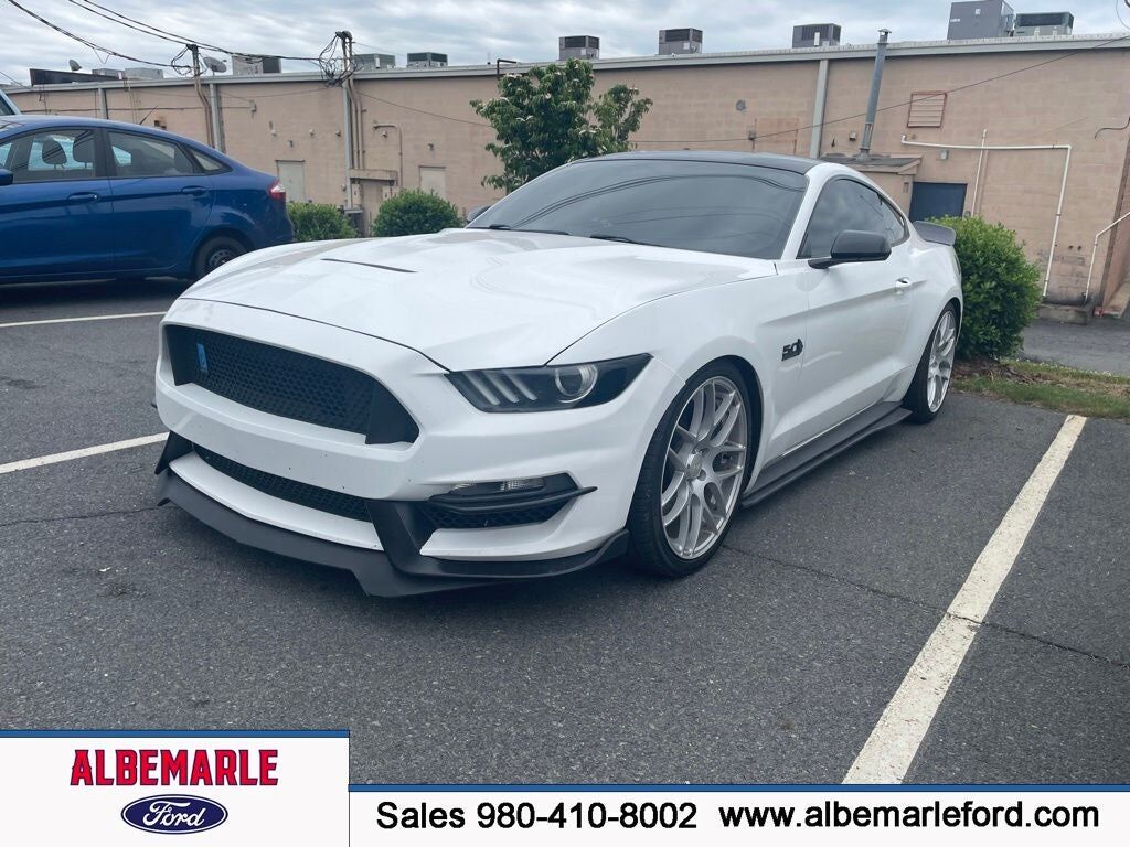 2017 FORD Mustang