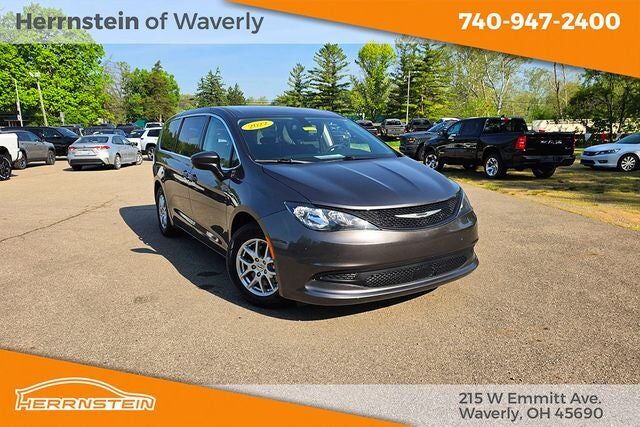 2022 CHRYSLER Voyager