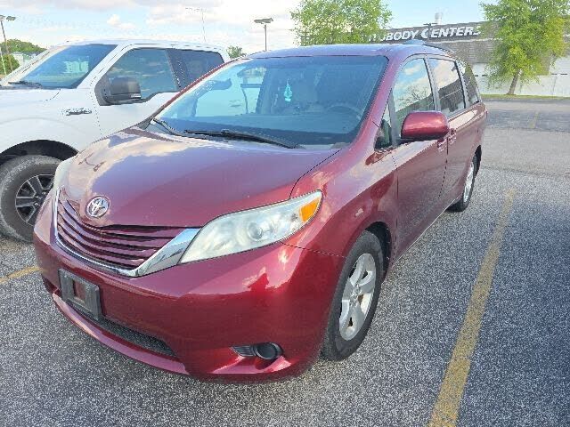 2015 TOYOTA Sienna