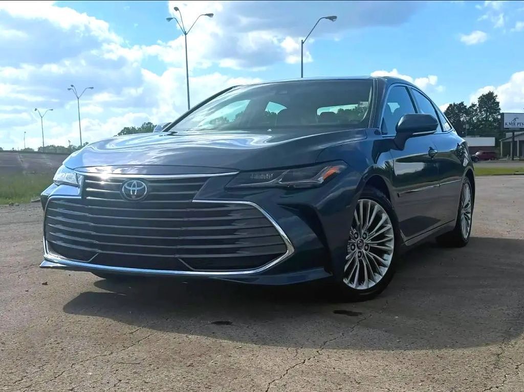 2020 TOYOTA Avalon