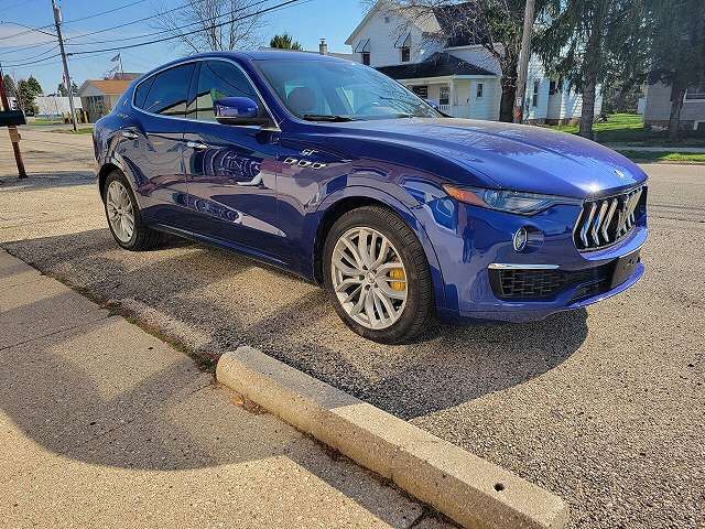 2022 MASERATI Levante