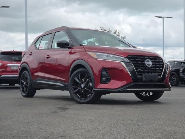 2023 NISSAN Kicks