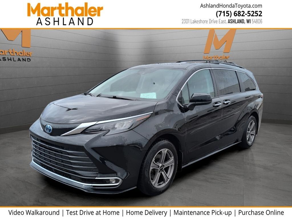 2024 TOYOTA Sienna