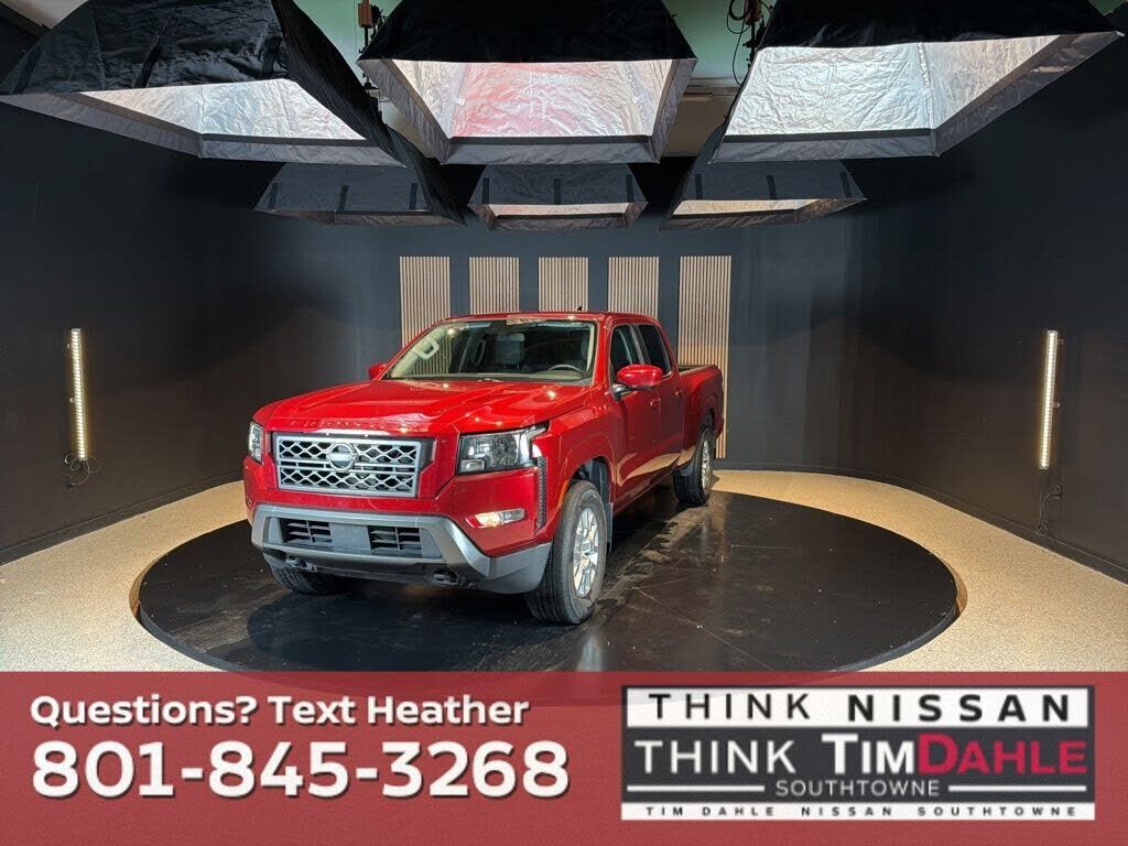 2022 NISSAN Frontier