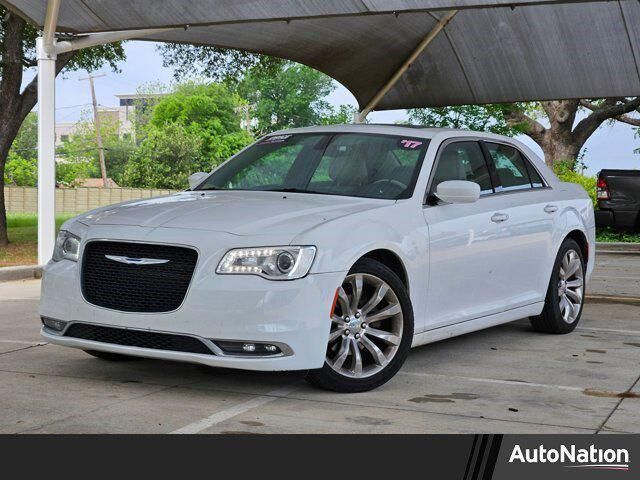 2017 CHRYSLER 300