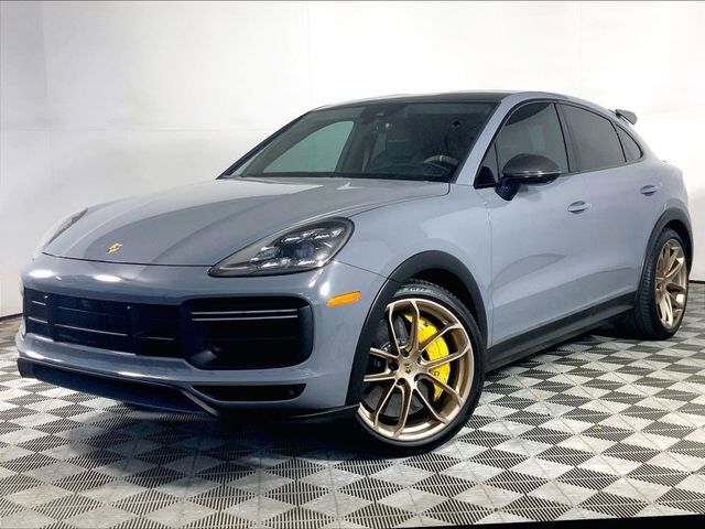 2022 PORSCHE Cayenne