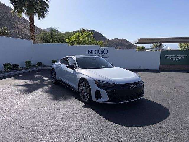 2022 AUDI e-tron