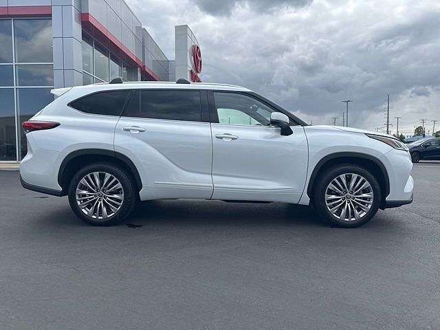 2023 TOYOTA Highlander