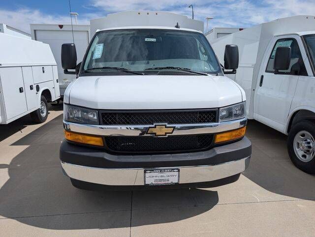 2025 CHEVROLET Express