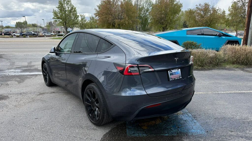 2021 TESLA Model Y