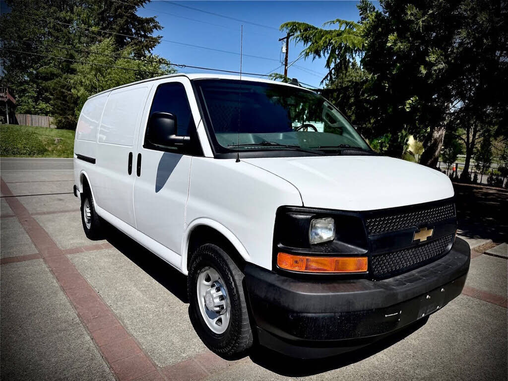 2017 CHEVROLET Express