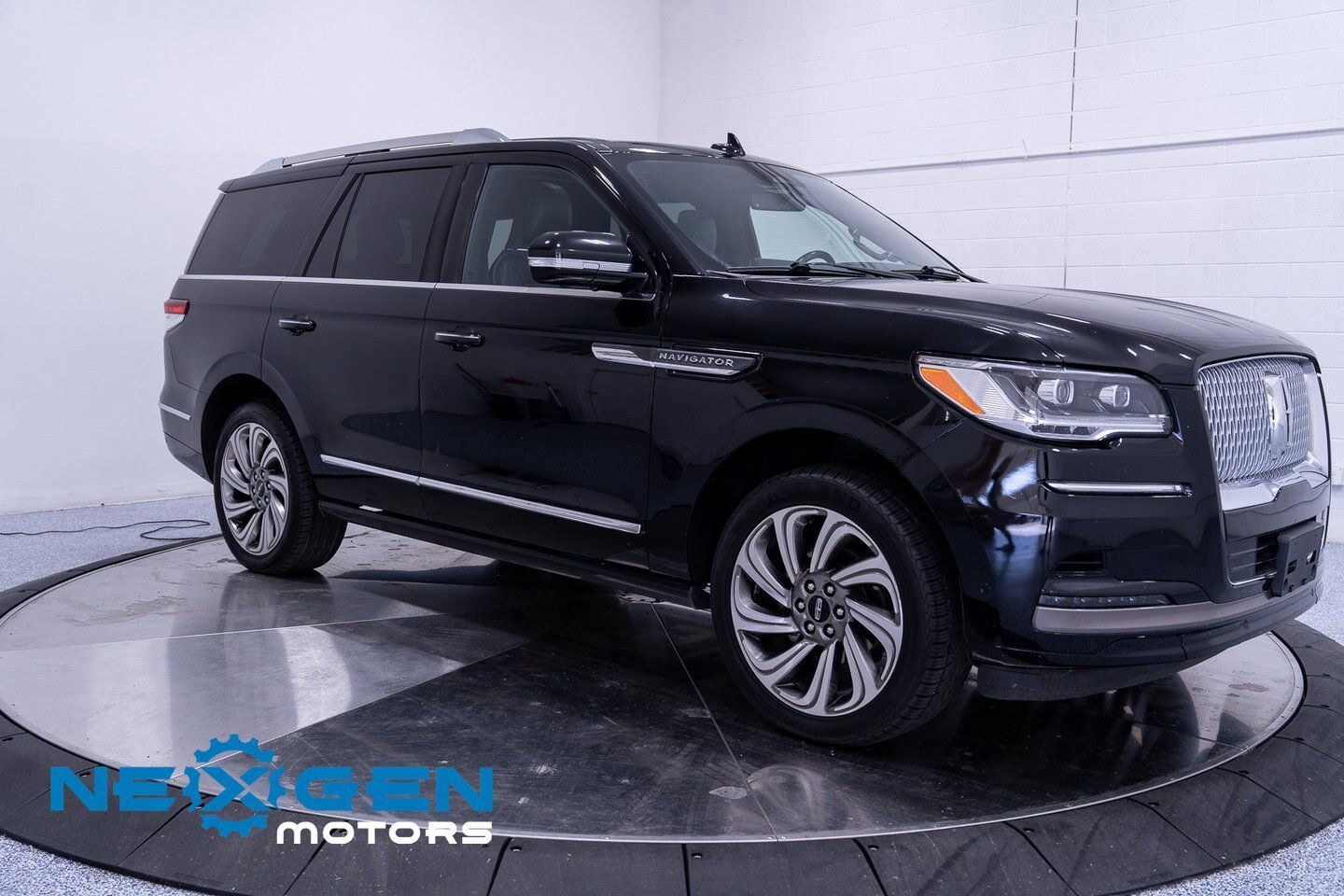 2022 LINCOLN Navigator