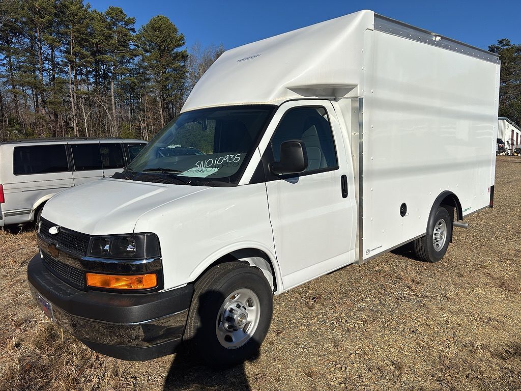2025 CHEVROLET Express