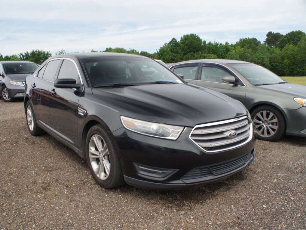 2013 FORD Taurus