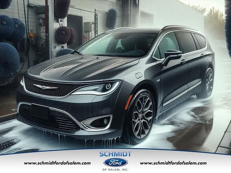 2023 CHRYSLER Pacifica