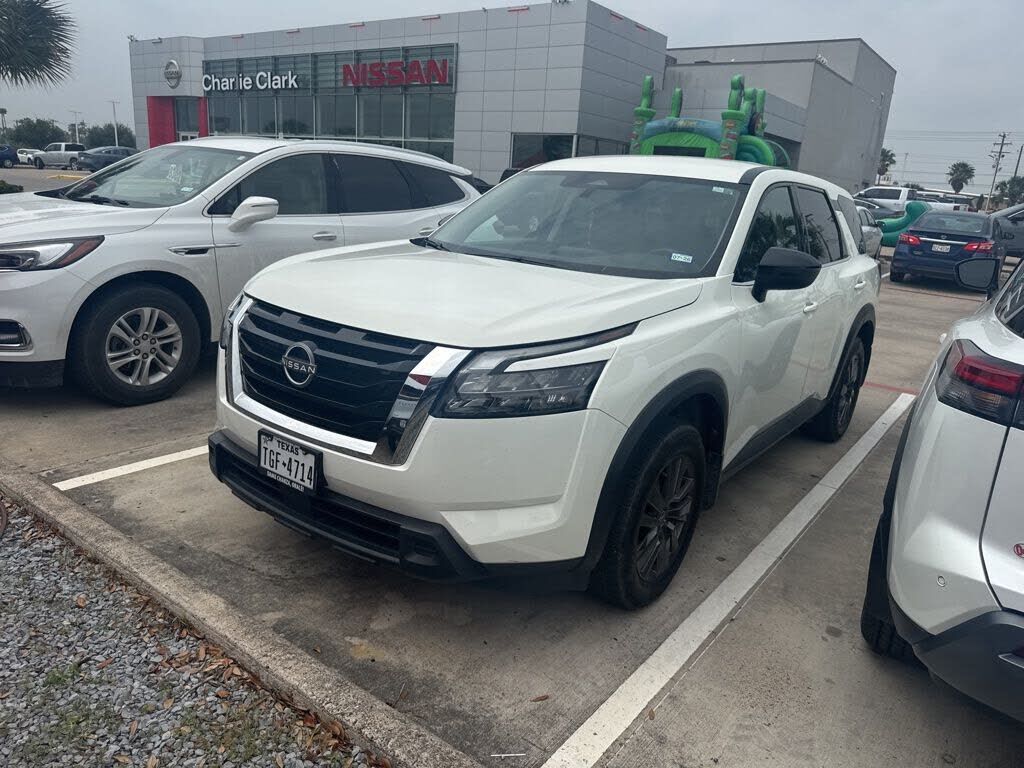 2024 NISSAN Pathfinder