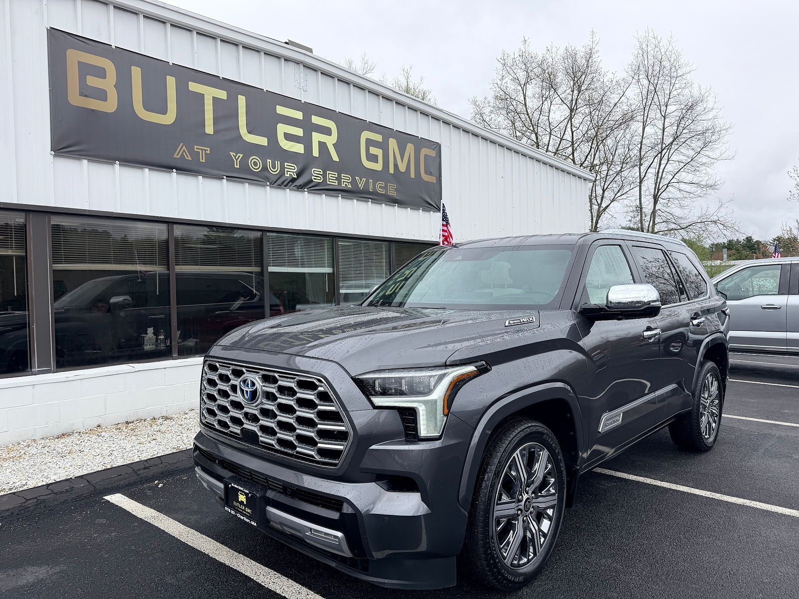 2024 TOYOTA Sequoia