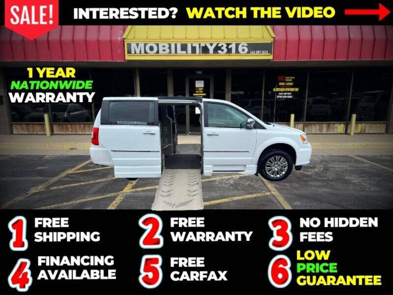 2016 CHRYSLER Town and Country