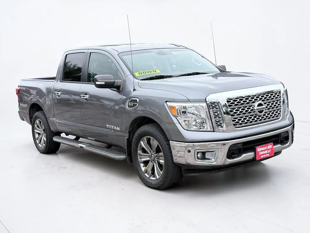 2017 NISSAN Titan