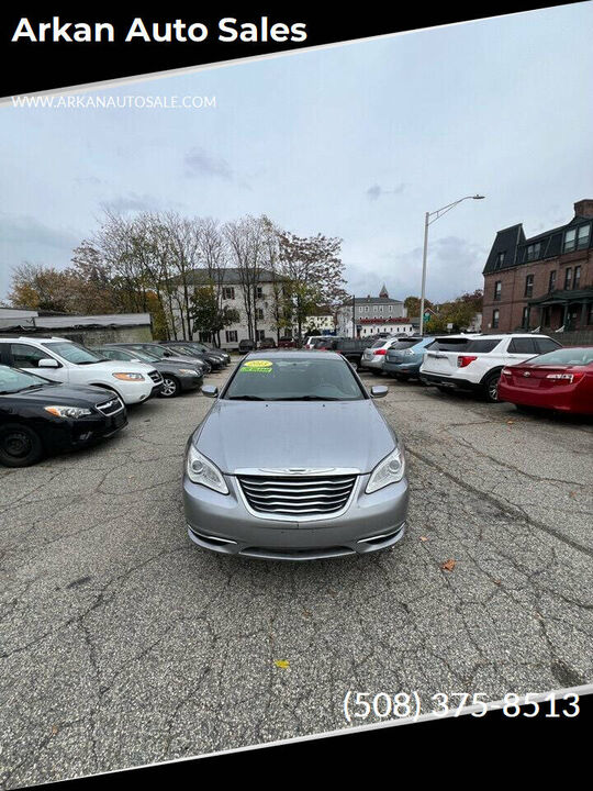 2013 CHRYSLER 200
