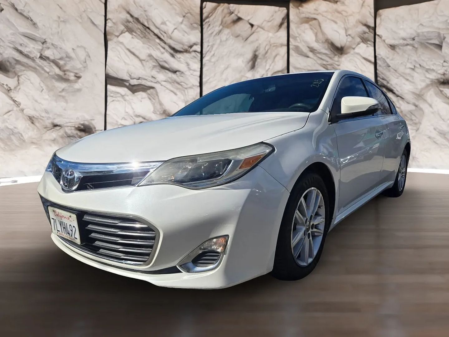2015 TOYOTA Avalon