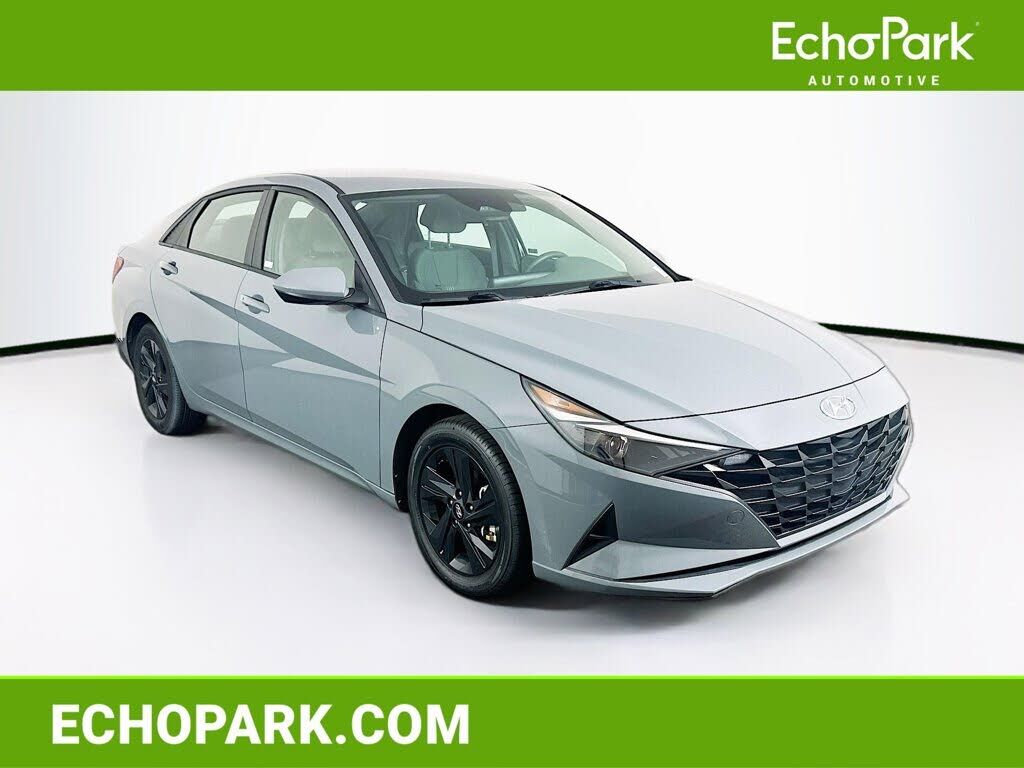 2022 HYUNDAI Elantra