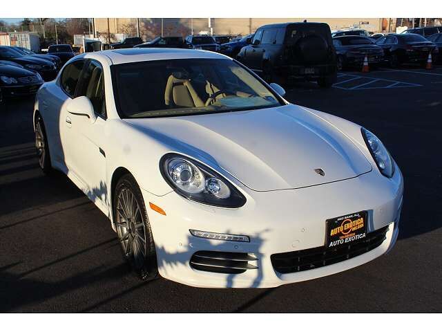 2015 PORSCHE Panamera