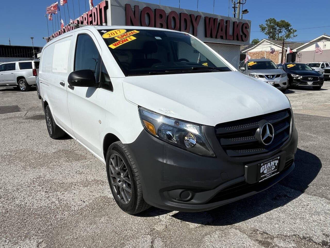 2017 MERCEDES-BENZ METRIS