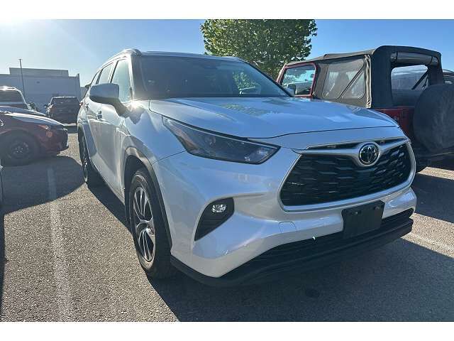 2023 TOYOTA Highlander