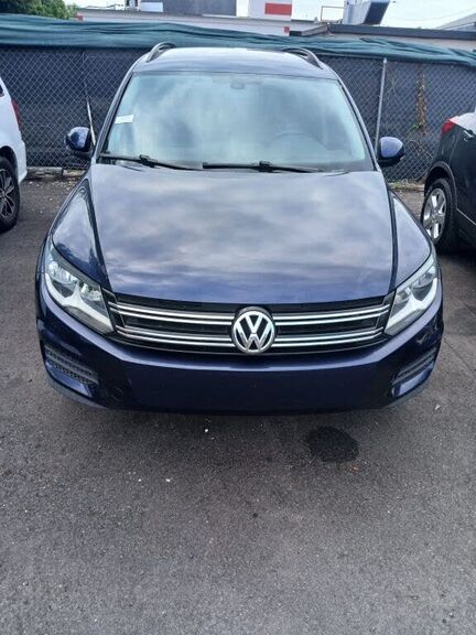 2016 VOLKSWAGEN Tiguan
