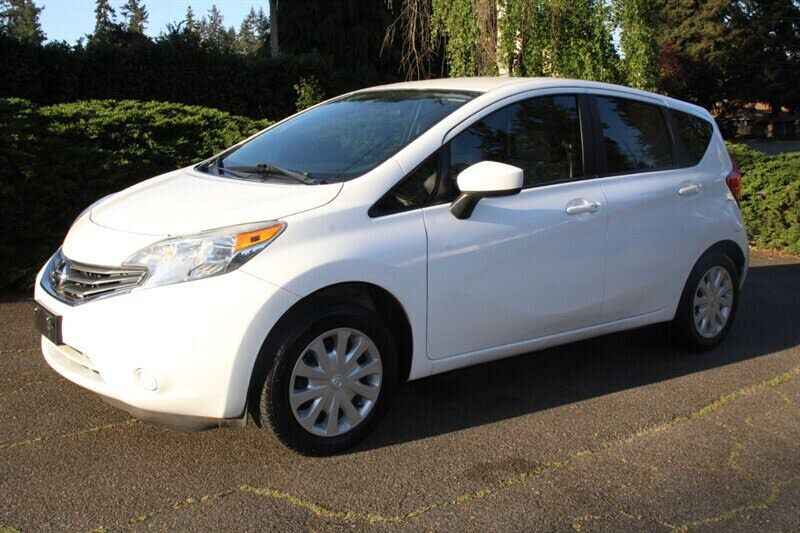 2016 NISSAN Versa