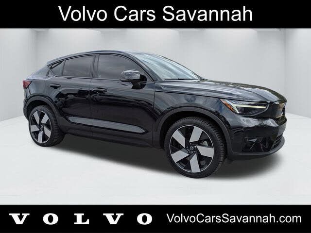 2023 VOLVO C40