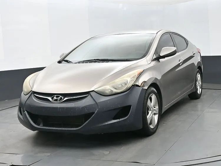 2012 HYUNDAI Elantra