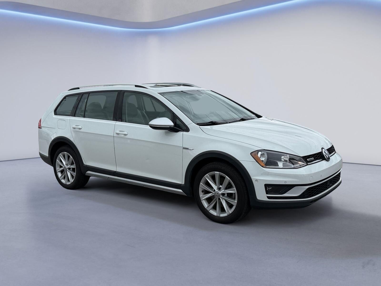 2017 VOLKSWAGEN Golf Alltrack