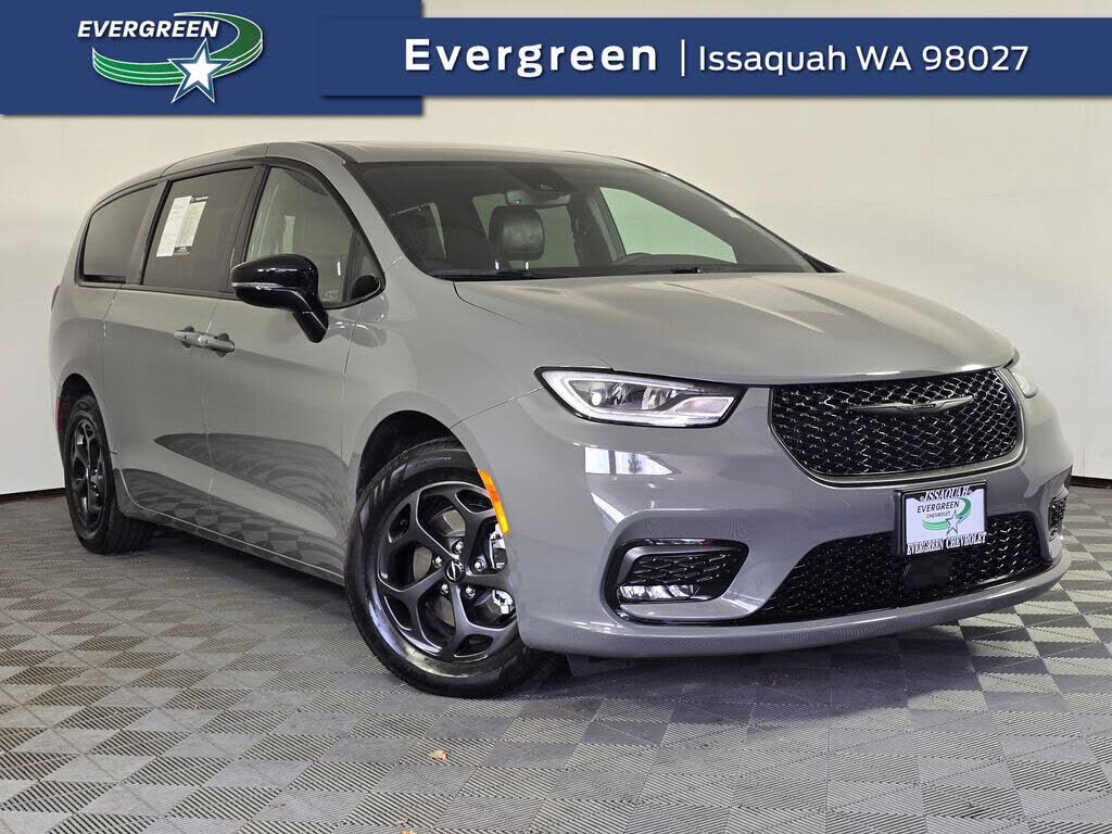 2023 CHRYSLER Pacifica